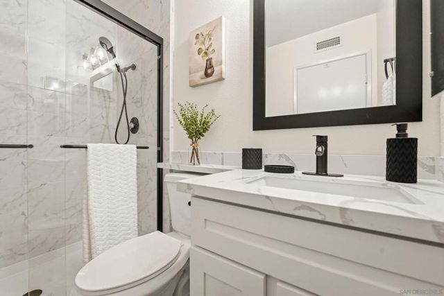 12855 Via Moura, San Diego, CA 92128