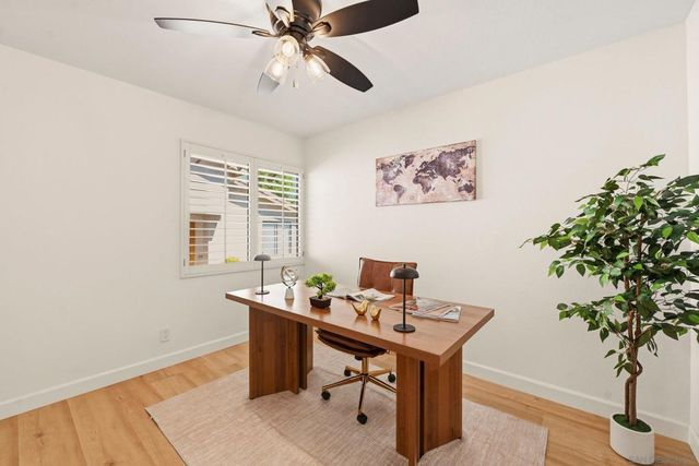 12855 Via Moura, San Diego, CA 92128