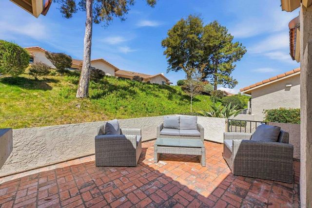 12855 Via Moura, San Diego, CA 92128