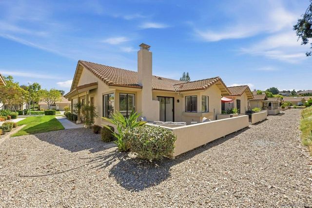 12855 Via Moura, San Diego, CA 92128