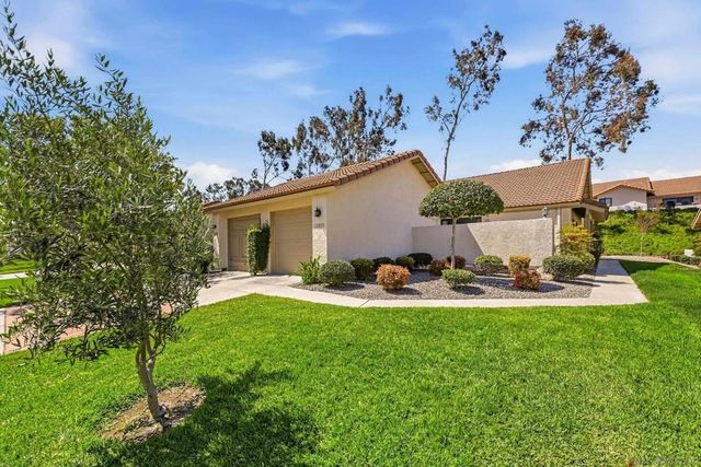 12855 Via Moura, San Diego, CA 92128