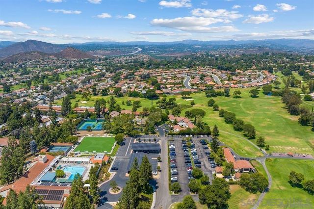 12855 Via Moura, San Diego, CA 92128