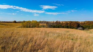 1 Hogback Bridge Road, Earlham, IA 50072