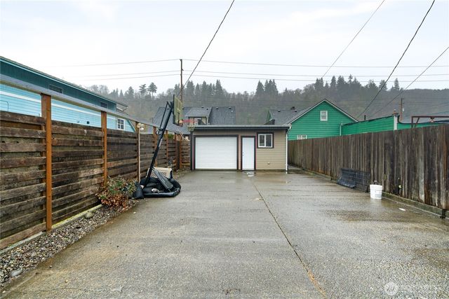2312 Cherry Street, Hoquiam, WA 98550