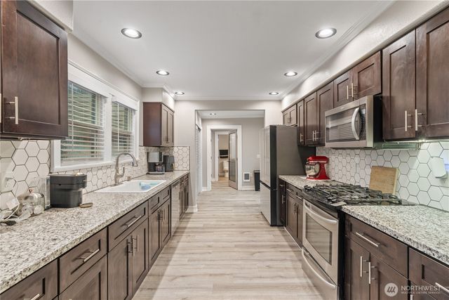 2312 Cherry Street, Hoquiam, WA 98550