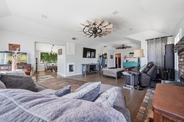 5726 Pettinger Rd, Valley Springs, CA 95252