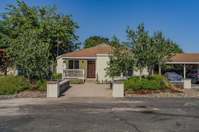 5726 Pettinger Rd, Valley Springs, CA 95252