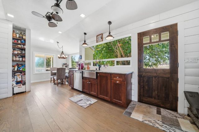 5726 Pettinger Rd, Valley Springs, CA 95252