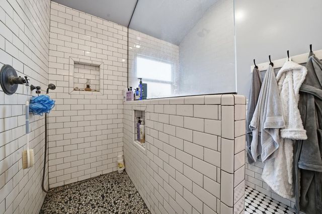 5726 Pettinger Rd, Valley Springs, CA 95252