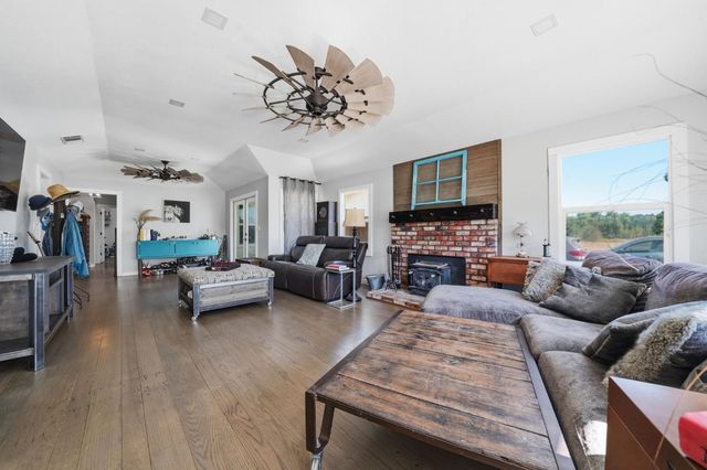 5726 Pettinger Rd, Valley Springs, CA 95252