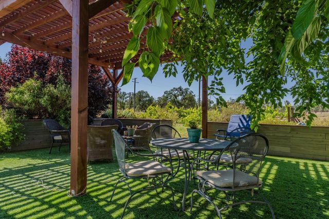 5726 Pettinger Rd, Valley Springs, CA 95252