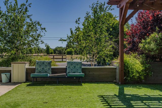 5726 Pettinger Rd, Valley Springs, CA 95252