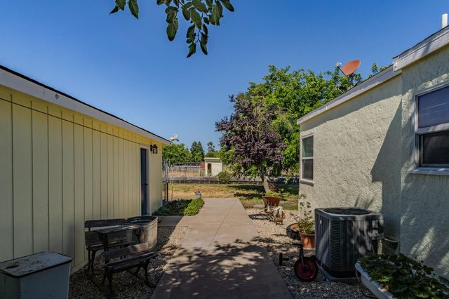 5726 Pettinger Rd, Valley Springs, CA 95252