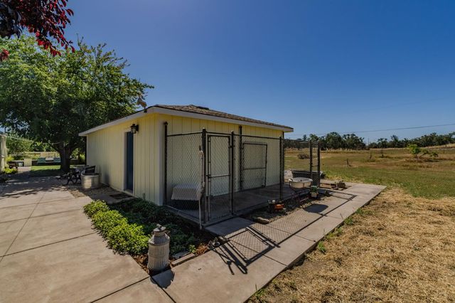 5726 Pettinger Rd, Valley Springs, CA 95252