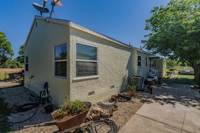 5726 Pettinger Rd, Valley Springs, CA 95252