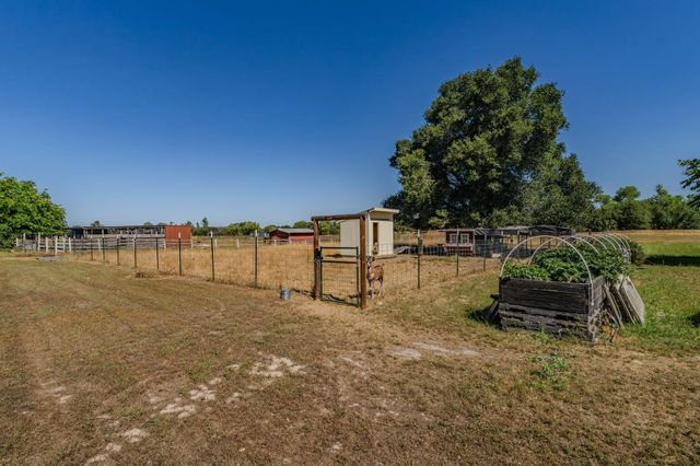 5726 Pettinger Rd, Valley Springs, CA 95252