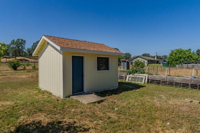 5726 Pettinger Rd, Valley Springs, CA 95252