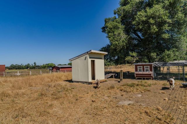 5726 Pettinger Rd, Valley Springs, CA 95252