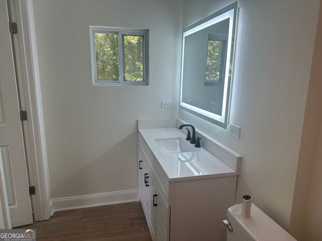 890 Center Hill Avenue NW, Atlanta, GA 30318