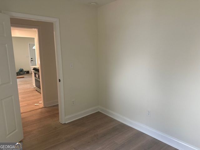 890 Center Hill Avenue NW, Atlanta, GA 30318