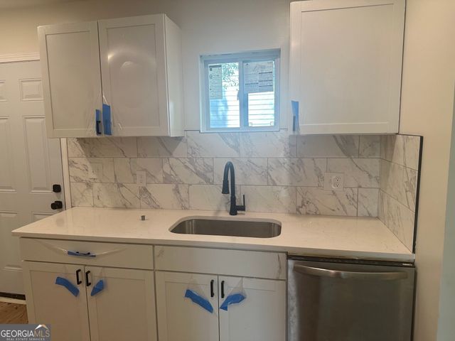 890 Center Hill Avenue NW, Atlanta, GA 30318