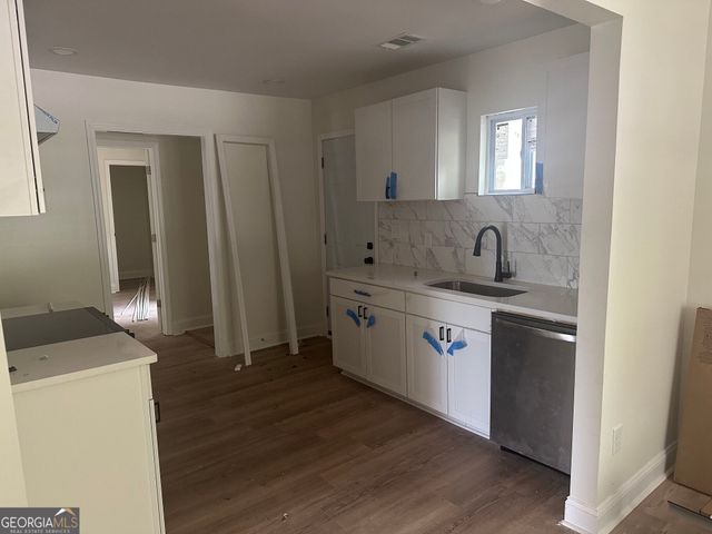 890 Center Hill Avenue NW, Atlanta, GA 30318
