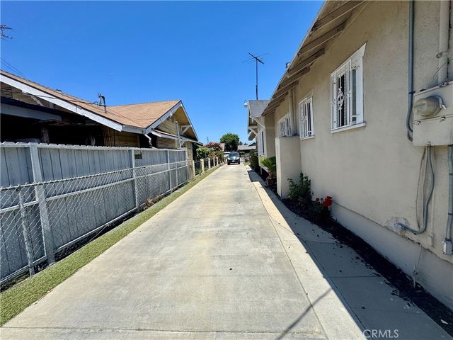 1758 W 51st Street, Los Angeles, CA 90062