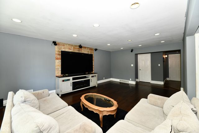 6315 McFarland Road, Indianapolis, IN 46227