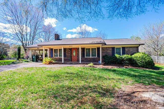 1070 S College Avenue, Newton, NC 28658