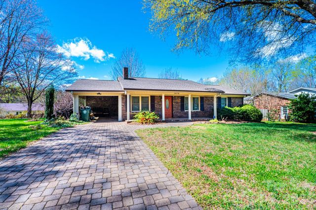 1070 S College Avenue, Newton, NC 28658