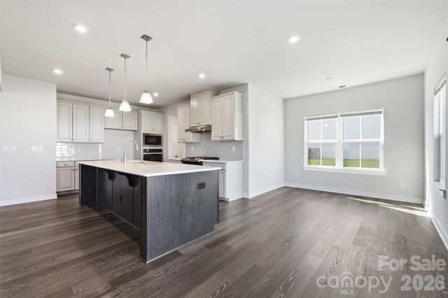 11124 Vanguard Parkway, Huntersville, NC 28078
