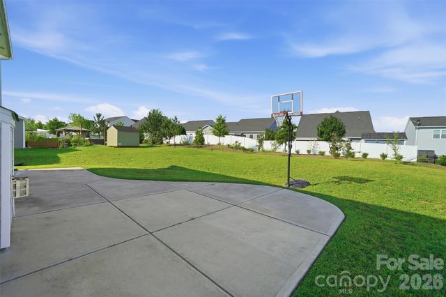 11124 Vanguard Parkway, Huntersville, NC 28078
