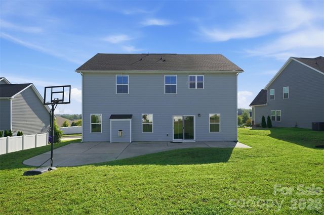 11124 Vanguard Parkway, Huntersville, NC 28078