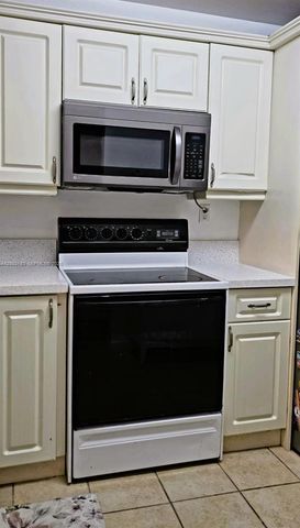 10835 SW 112th Ave 106, Miami, FL 33176