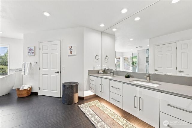 7525 120th Place SE, Newcastle, WA 98056