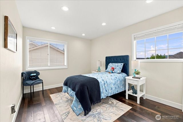 7525 120th Place SE, Newcastle, WA 98056
