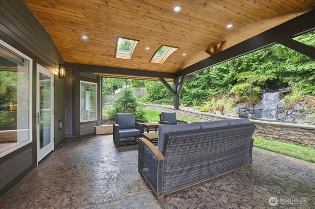 7525 120th Place SE, Newcastle, WA 98056
