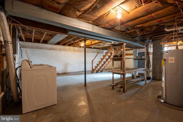 219 VIRGINIA ST, Strasburg, VA 22657