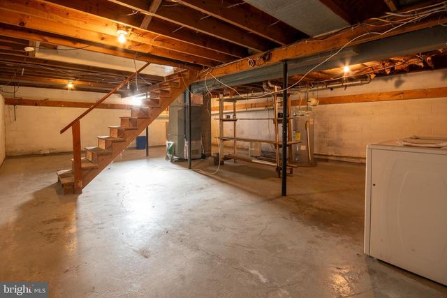 219 VIRGINIA ST, Strasburg, VA 22657