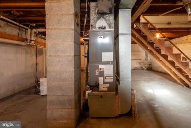 219 VIRGINIA ST, Strasburg, VA 22657