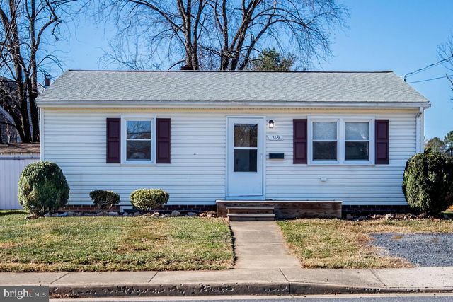 219 VIRGINIA ST, Strasburg, VA 22657