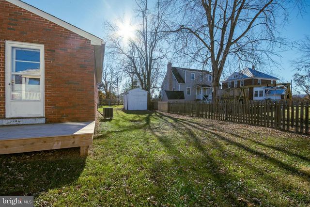 219 VIRGINIA ST, Strasburg, VA 22657