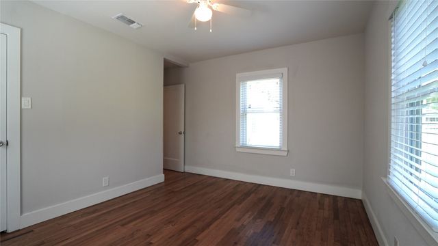 1226 San Patricio Drive, Dallas, TX 75218