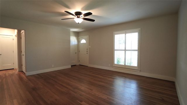 1226 San Patricio Drive, Dallas, TX 75218