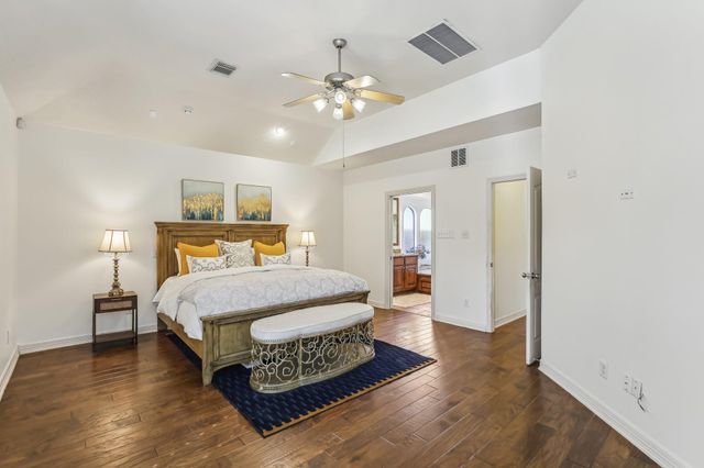 15614 Stone Gables Lane, Houston, TX 77044