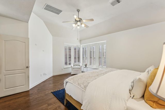 15614 Stone Gables Lane, Houston, TX 77044