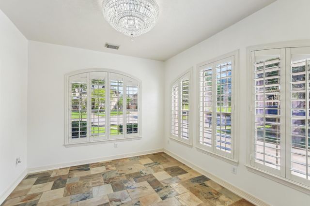 15614 Stone Gables Lane, Houston, TX 77044