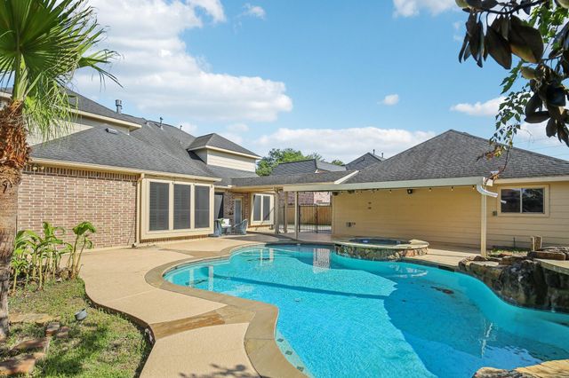 15614 Stone Gables Lane, Houston, TX 77044