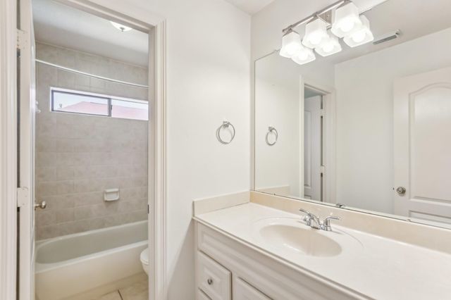 15614 Stone Gables Lane, Houston, TX 77044