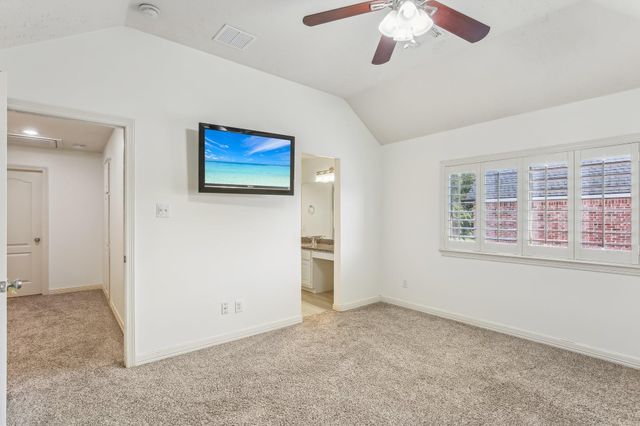 15614 Stone Gables Lane, Houston, TX 77044